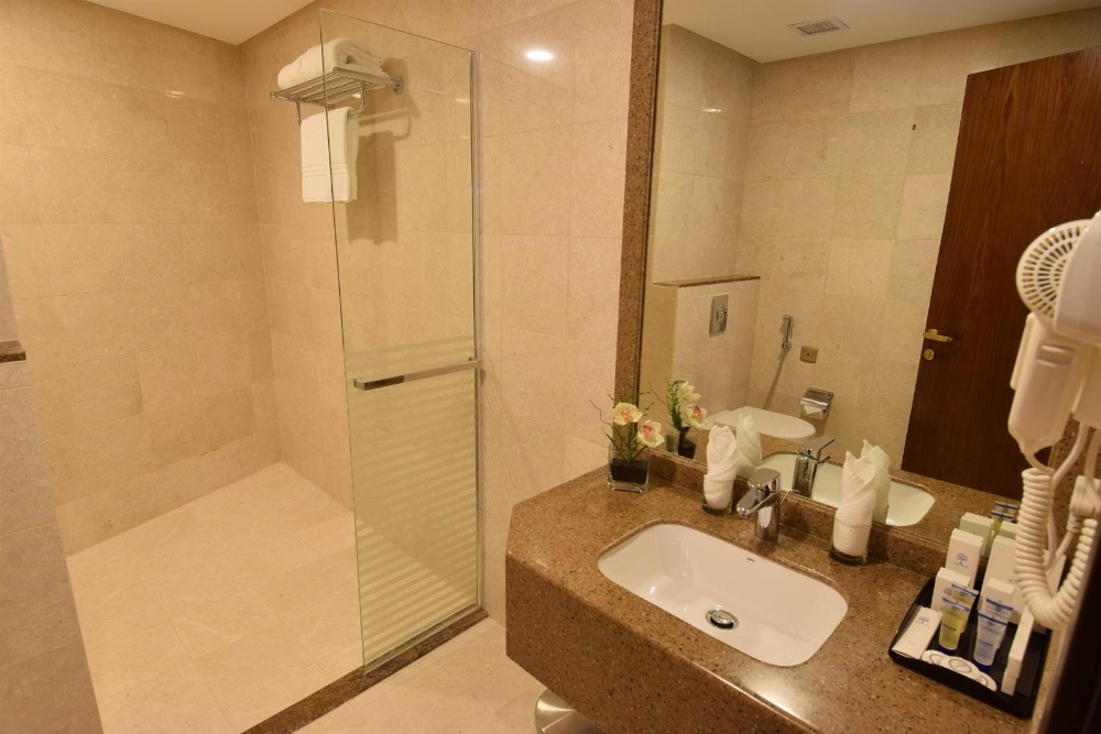 Zaha Al Munawara Hotel Main image